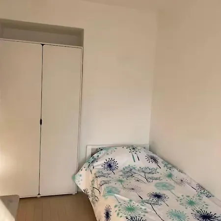 Flatiron 2-bedroom Apartment, Skopje