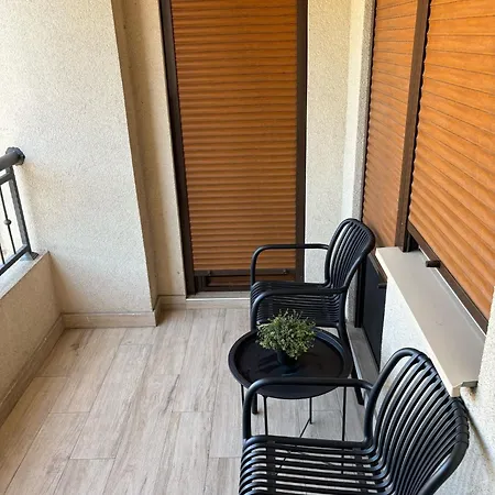 Flatiron 2-bedroom Apartment, Skopje