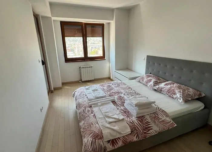 Apartment Flatiron 2-bedroom Apartment, Skopje