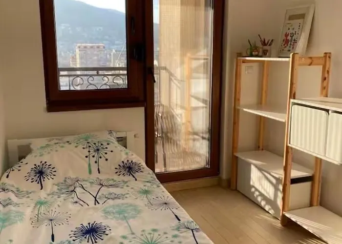 Flatiron 2-bedroom Apartment, *