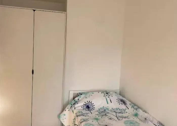 Flatiron 2-bedroom Apartment, Skopje